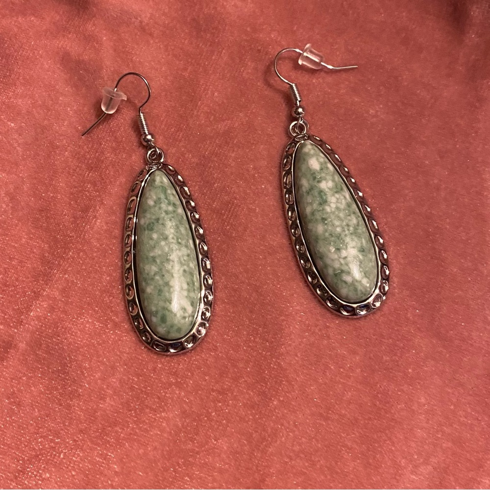 Marbled Green Fashion Earrings - Picture 2 of 3